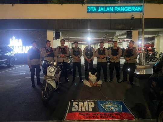 Deteksi Lewat Siaran Langsung TikTok: Rencana Tawuran Digagalkan, Pelajar Bawa Senjata Tajam Diamankan Polres Bekasi Kota   